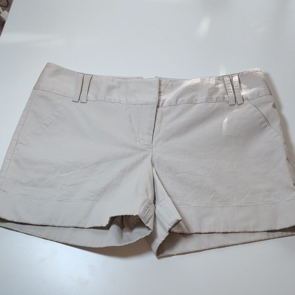 Express Chino Shorts Beige Solid Flat Front Zip Slash Pockets Women's 8